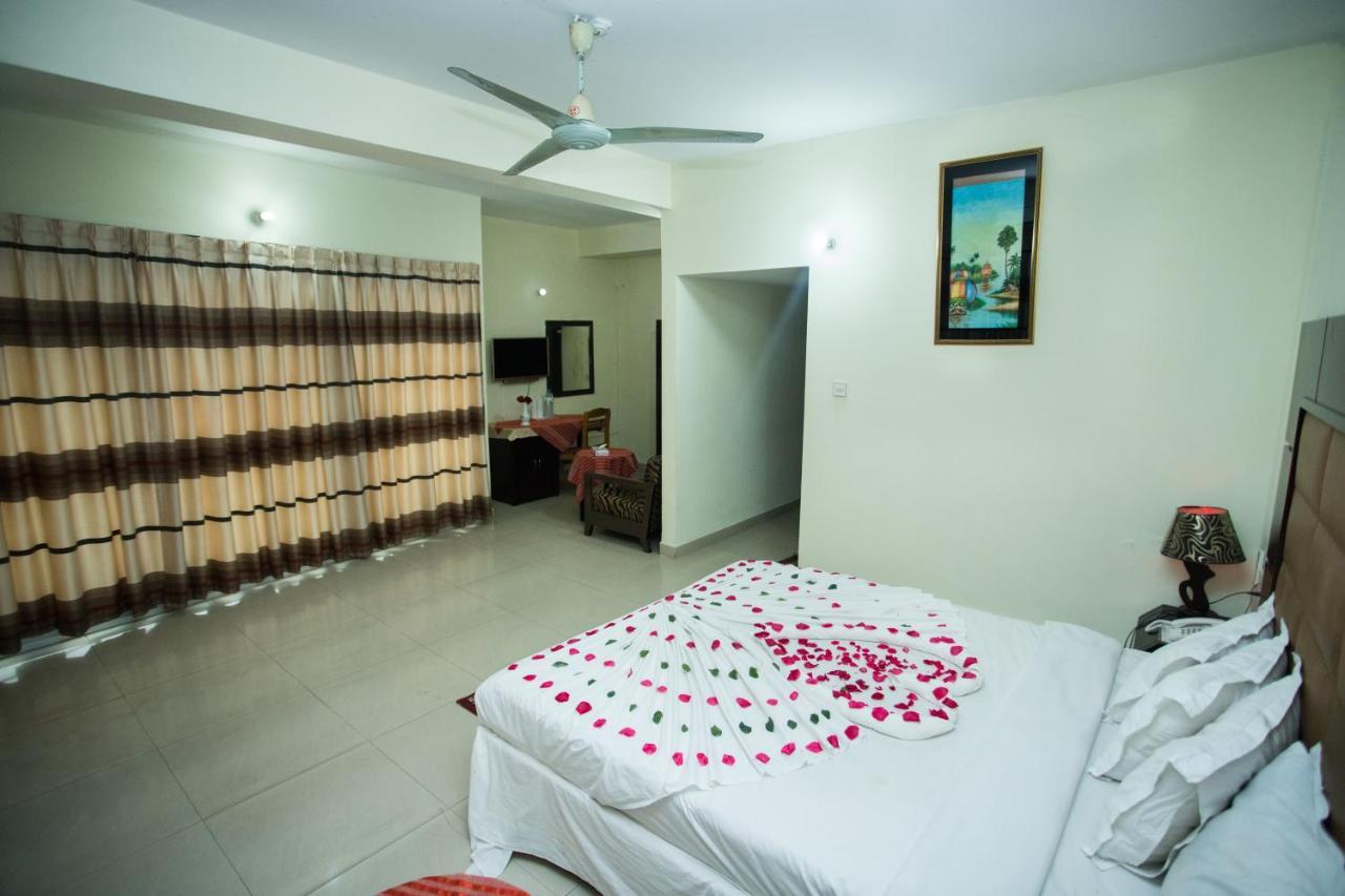 Hotel Mishuk Cox's Bazar Extérieur photo