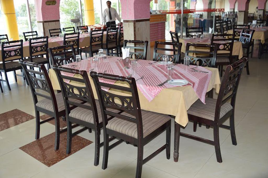 Hotel Mishuk Cox's Bazar Extérieur photo
