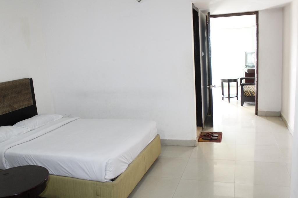Hotel Mishuk Cox's Bazar Extérieur photo